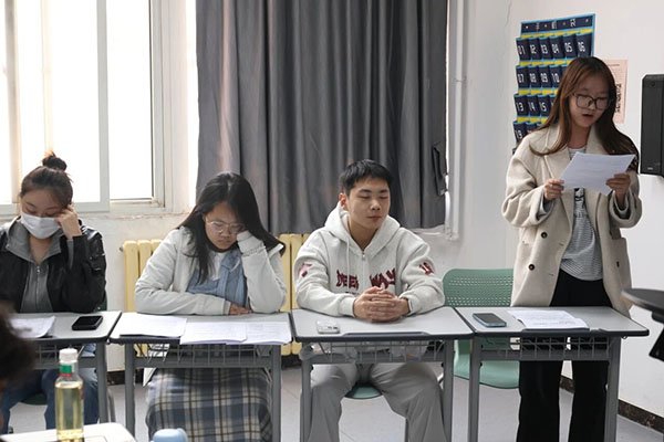 微信图片_2026-05-07_170015_116.jpg 展现出当代青年的思辨风采与精神力量