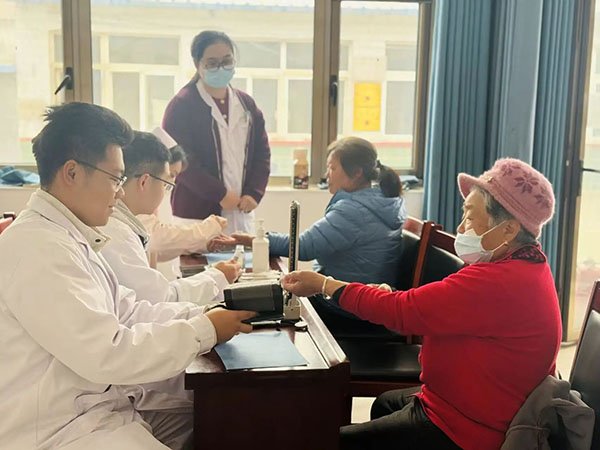 健康进乡村”志愿服务活动